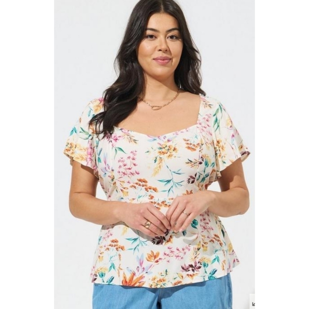 Torrid Peplum Challis Sweetheart Flutter Sleeve Top in Carrie Floral